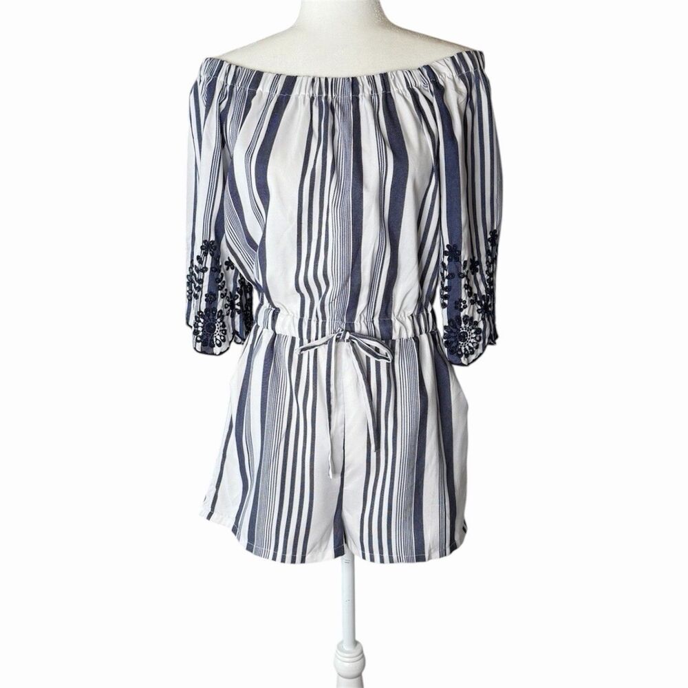 Style House Striped Off Shoulder Shorts Romper Sz M Nautical Embroidered Resort